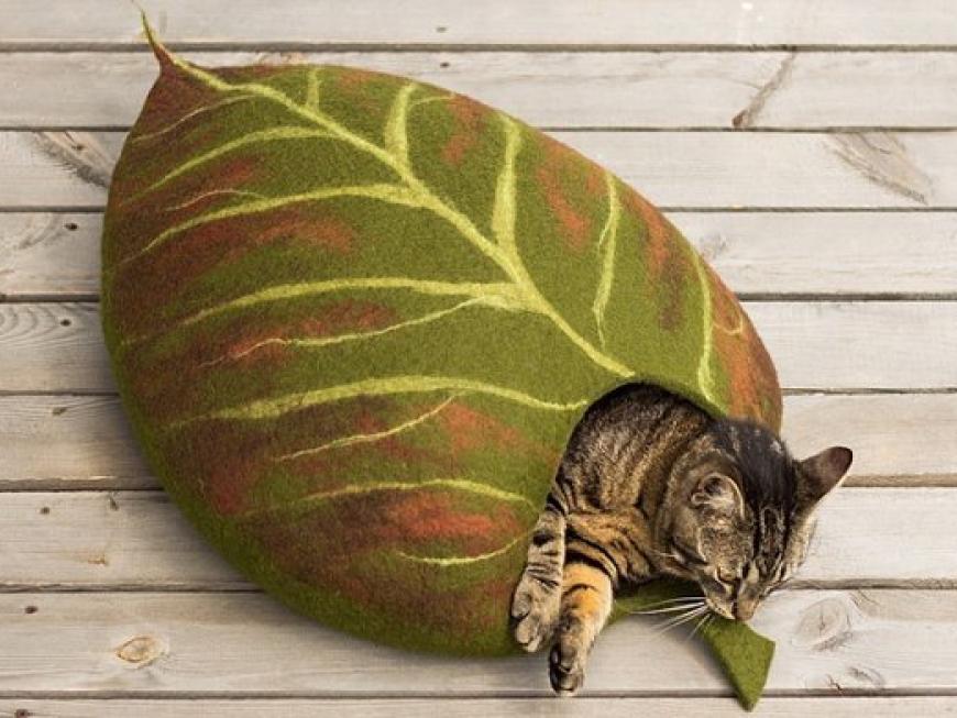 Fallen Leaf Felt Bed